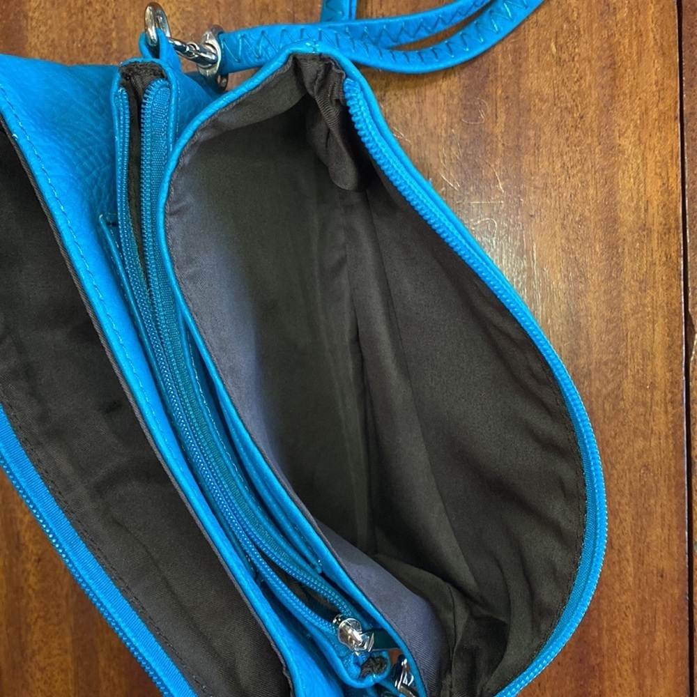 Cross body Purse - Picture 8 of 14